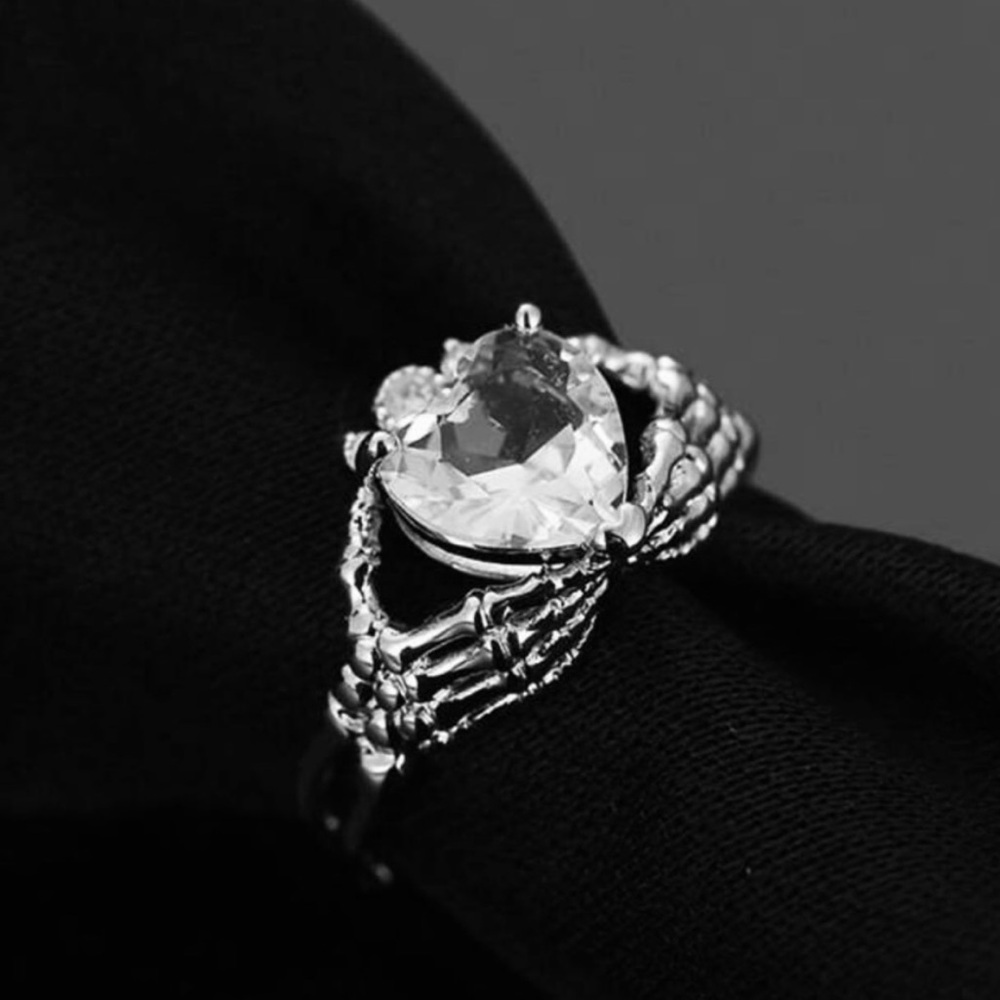 SALE Sterling Goth Skeleton Heart Ring (Size 6)